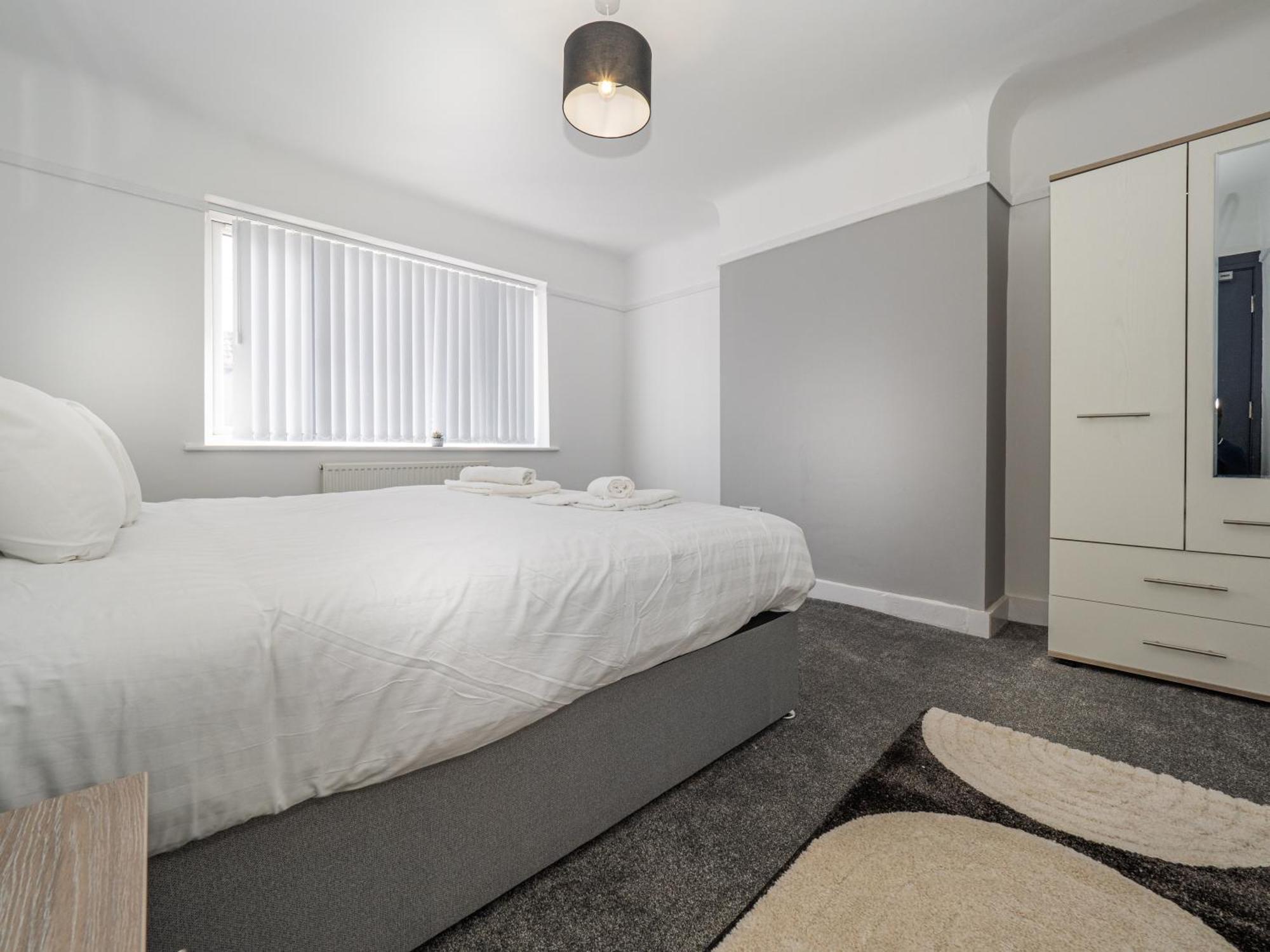 3Br Haven Retreat In Wallasey With Free Street Parking Exterior photo