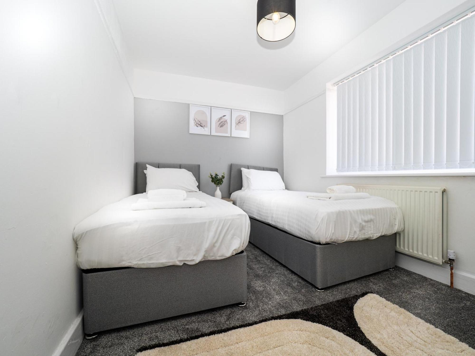 3Br Haven Retreat In Wallasey With Free Street Parking Exterior photo